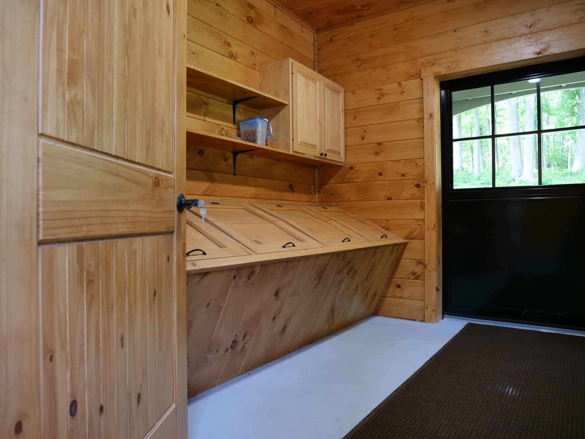 2 stall horse barn with tack room