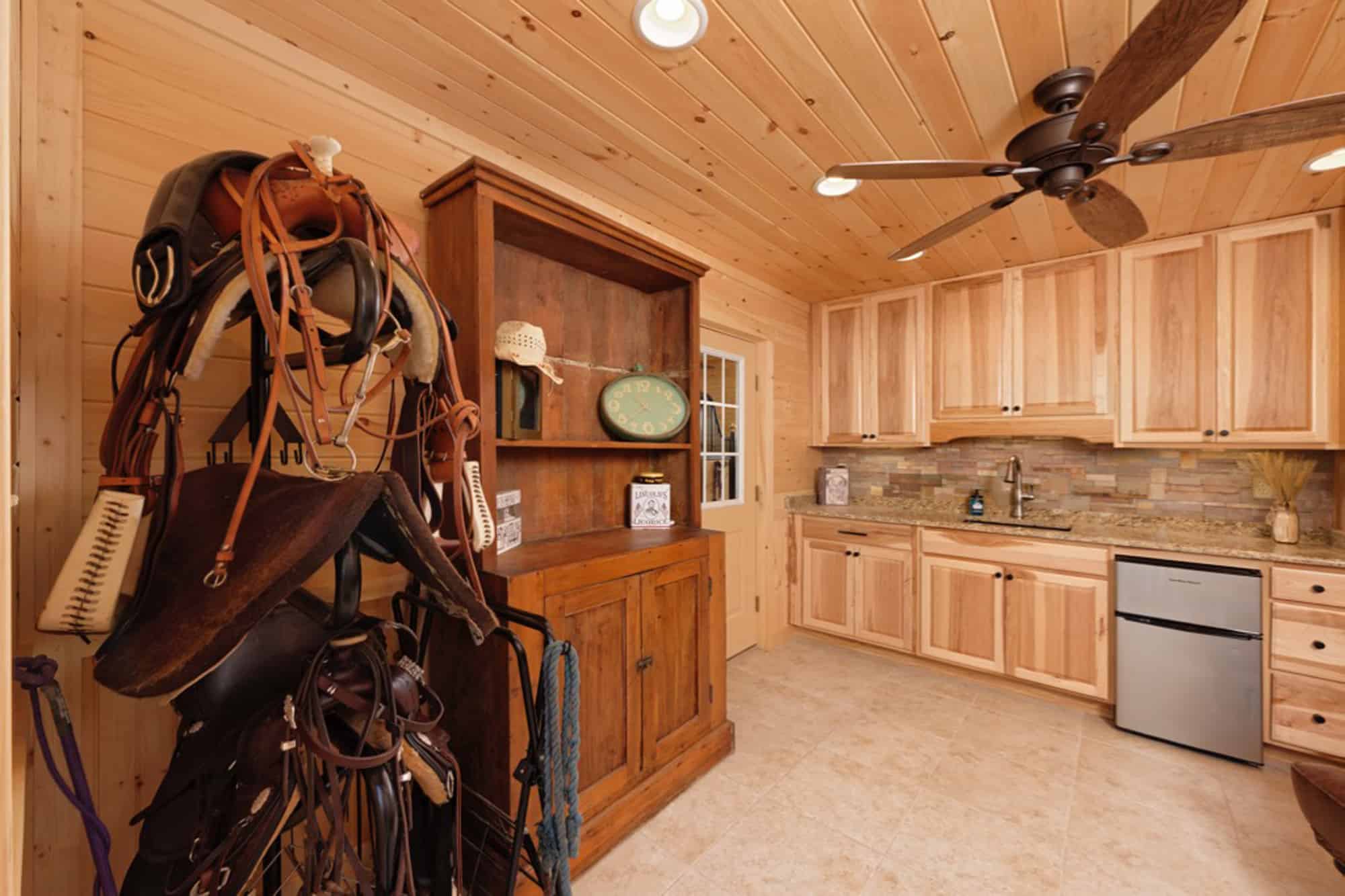 Dos And Don ts For Making The Best Of Your New Tack Room Quarry View 