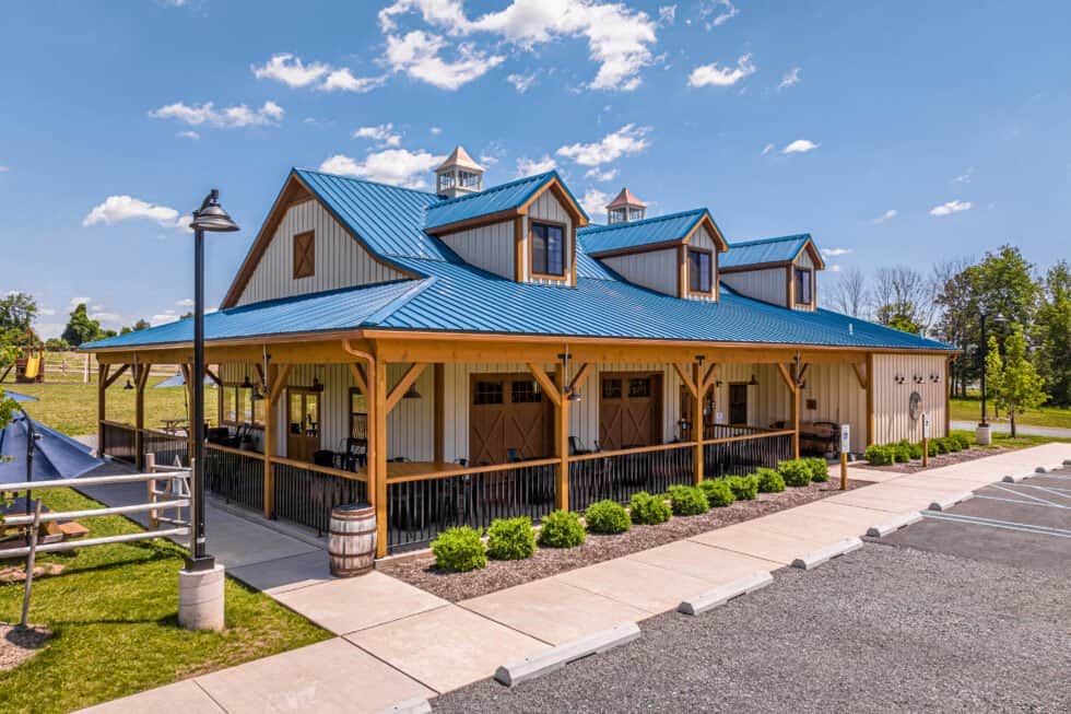 Charming rustic barn with modern amenities, ideal for events and gatherings in a scenic setting.